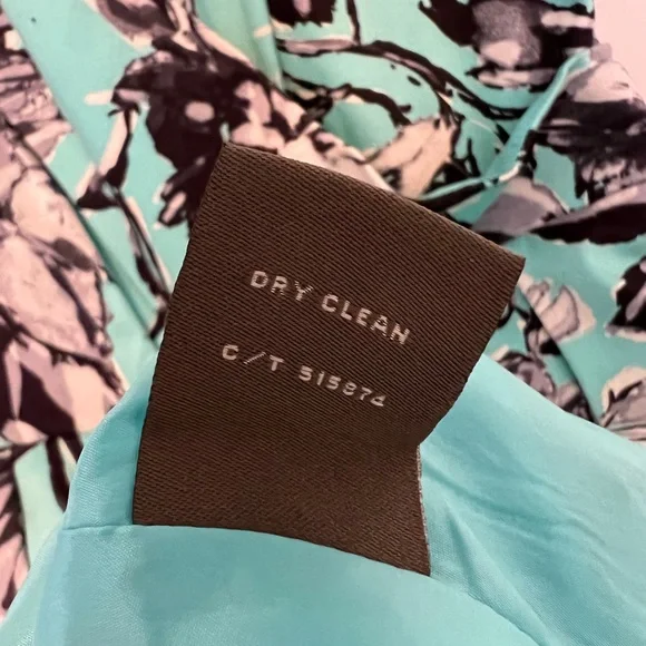 TAYLOR FLORAL DRESS Size 6 - Picture 7 of 9